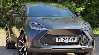 Used Toyota C-HR Design 140 HP (102 kW) 2025 SUV