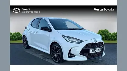 Used Toyota Yaris Hybrid Sport 116 HP (85 kW) 2023 White Hatchback