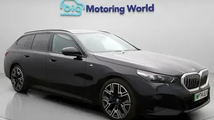 Begagnad BMW i5 M Sport 250 kW (340 HK) 2025 Svart Kombi