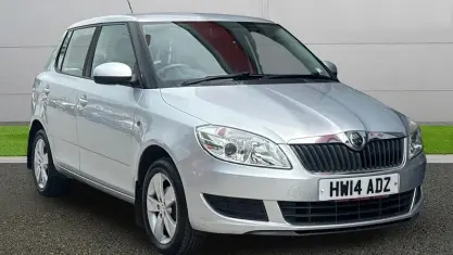 Begagnad Skoda Fabia SE 69 HK (50 kW) 2014 Halvkombi