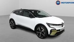 White Used 2023 Renault Mégane Iconic Hatchback | £19,699 (Fair price)