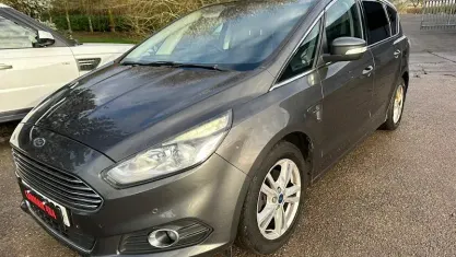 Usado Ford S-MAX Titanium 150 CV (110 kW) 2018 Monovolumen