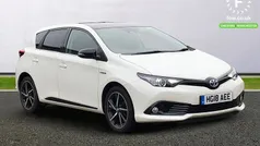 White/black Used 2018 Toyota Auris Hybrid Design Hatchback | £15,099 (Fair price)