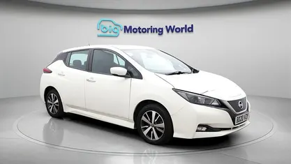 Used Nissan Leaf Acenta 110 kW (150 HP) 2019 White Hatchback