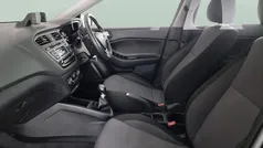 Black Used 2017 Hyundai i20 SE Hatchback | £7,936 (Fair price)