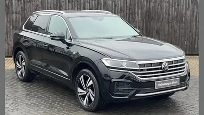 Used 2023 VW Touareg R-line SUV | £38,999 (Fair price)