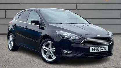 Used Ford Focus Zetec 101 HP (74 kW) 2017 Black Hatchback
