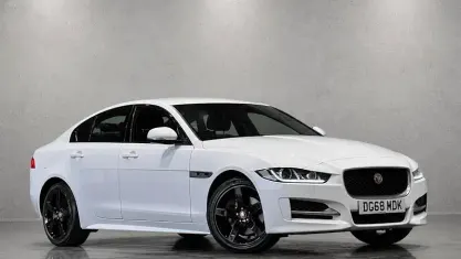 Used Jaguar XE R-Sport 180 HP (132 kW) 2018 White Sedan