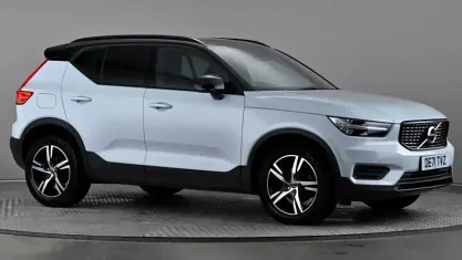 Used Volvo XC40 R-Design 163 HP (119 kW) 2021 SUV