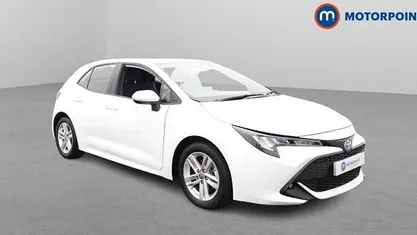 Used Toyota Corolla 122 HP (89 kW) 2022 White Hatchback