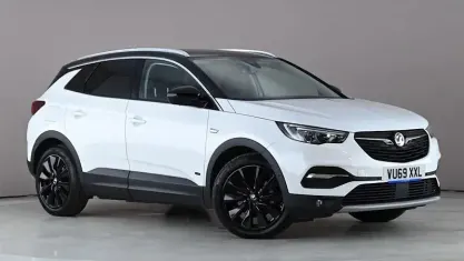 Used Vauxhall Grandland X Elite 300 HP (220 kW) 2020 White SUV