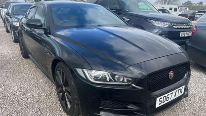 Used Jaguar XE Ingenium 200 HP (147 kW) 2019 Sedan