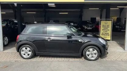 Used Mini ONE Hatch 102 HP (75 kW) 2017 Black Hatchback