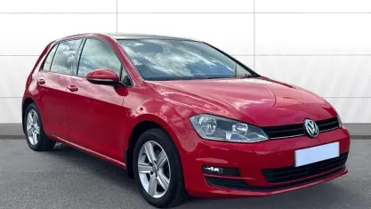 Used VW Golf VII Edition 125 HP (91 kW) 2016 Red Hatchback