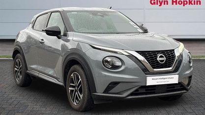 Usado Nissan Juke N-Connecta 114 HP (83 kW) 2025 Cinzento SUV
