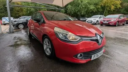 Used Renault Clio Dynamique 90 HP (66 kW) 2015 Hatchback