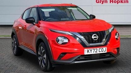 Używany Nissan Juke Acenta 117 KM (86 kW) 2022 Czerwony SUV