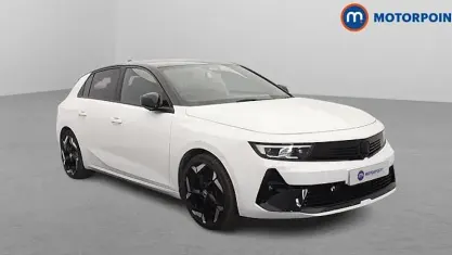 Used Vauxhall Astra GSe 224 HP (164 kW) 2023 White Hatchback