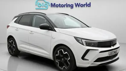 Used Vauxhall Grandland X Ultimate 131 HP (96 kW) 2023 White SUV