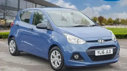 Begagnad Hyundai i10 67 HK (49 kW) 2016 Blå Halvkombi