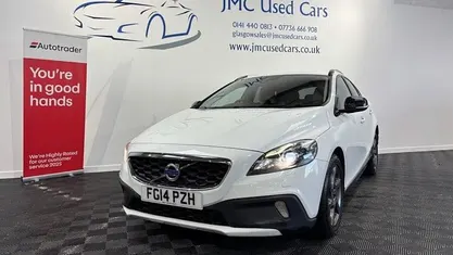 Used Volvo V40 114 HP (83 kW) 2014 Hatchback