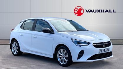 Używany Vauxhall Corsa Design Edition 101 KM (74 kW) 2023 Biały Hatchback
