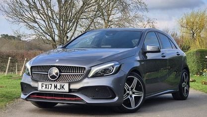 Usado Mercedes A250 Premium 218 HP (160 kW) 2017 Cinzento Citadino