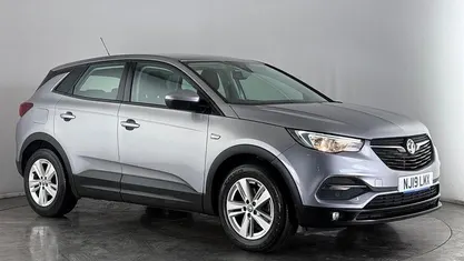 Used Vauxhall Grandland X S 131 HP (96 kW) 2019 SUV