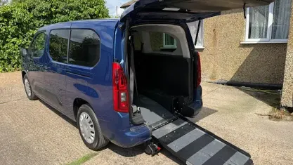 Used Vauxhall Combo Edition 110 HP (80 kW) 2021 Blue MPV