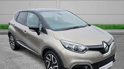 Beige and black Used 2015 Renault Captur Dynamique SUV | £7,980 (Fair price)