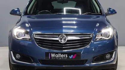 Used Vauxhall Insignia Design Edition 136 HP (100 kW) 2016 Blue Hatchback