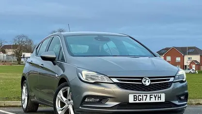 Used Vauxhall Astra SRi 101 HP (74 kW) 2017 Grey Hatchback