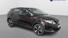 Black Used 2016 Nissan Qashqai N-Connecta SUV | £10,749 (Fair price)