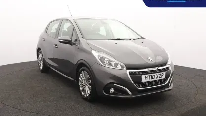 Used Peugeot 208 Signature Sky 82 HP (60 kW) 2018 Grey Hatchback