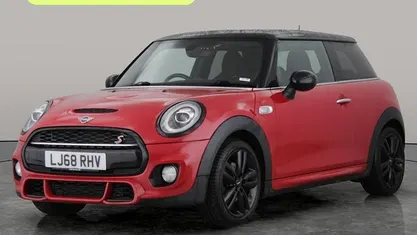 Used Mini Cooper S Hatch 192 HP (141 kW) 2019 Red Hatchback