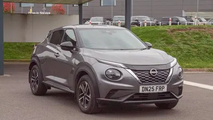 Gun metallic grey Used 2025 Nissan Juke N-Connecta SUV | £19,999 (Fair price)