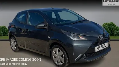 Used Toyota Aygo X-play 69 HP (50 kW) 2018 Hatchback