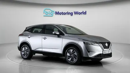 Used Nissan Qashqai Acenta Premium 140 HP (102 kW) 2023 Silver SUV