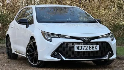 Used Toyota Corolla Sport 122 HP (89 kW) 2022 White Hatchback