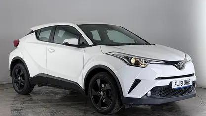 Used Toyota C-HR 116 HP (85 kW) 2018 White SUV