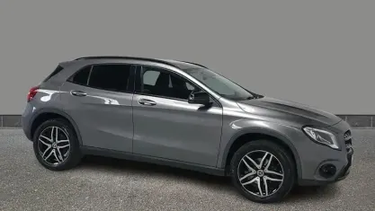 Used Mercedes GLA180 Urban 122 HP (89 kW) 2019 Grey SUV