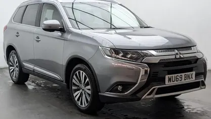 Used 2020 Mitsubishi Outlander SUV | £12,850 (Fair price)