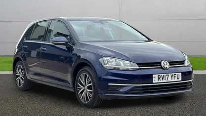 Used VW Golf VII SE 125 HP (91 kW) 2017 Blue Hatchback