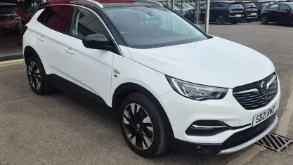 Used Vauxhall Grandland X Edition 131 HP (96 kW) 2021 White SUV