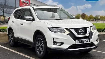 White Used 2017 Nissan X-Trail N-Connecta SUV | £11,490 (Fair price)