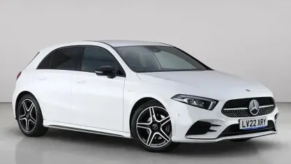 Used Mercedes A180 Executive 136 HP (100 kW) 2022 White Hatchback