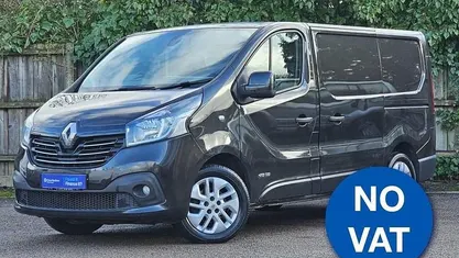 Black Used 2016 Renault Trafic MPV | £9,975 (Super price)