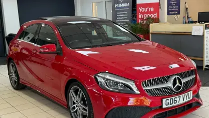 Usado Mercedes A180 AMG Line Premium Plus 122 CV (89 kW) 2018 Rojo Utilitario