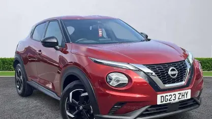 Used Nissan Juke N-Connecta 114 HP (83 kW) 2023 Red SUV