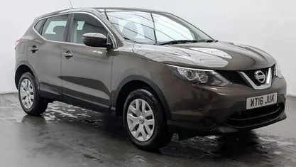 Used Nissan Qashqai Visia 110 HP (80 kW) 2016 Bronze SUV